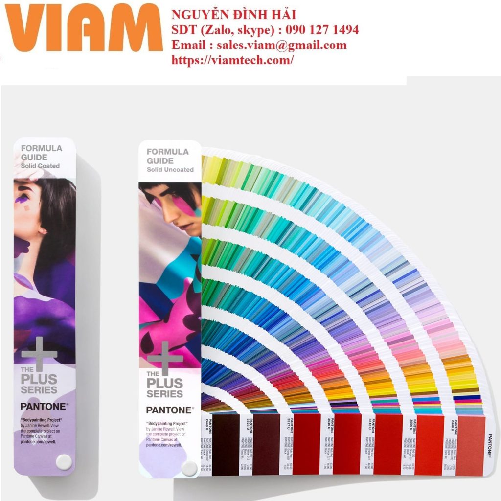 Quạt màu Pantone
