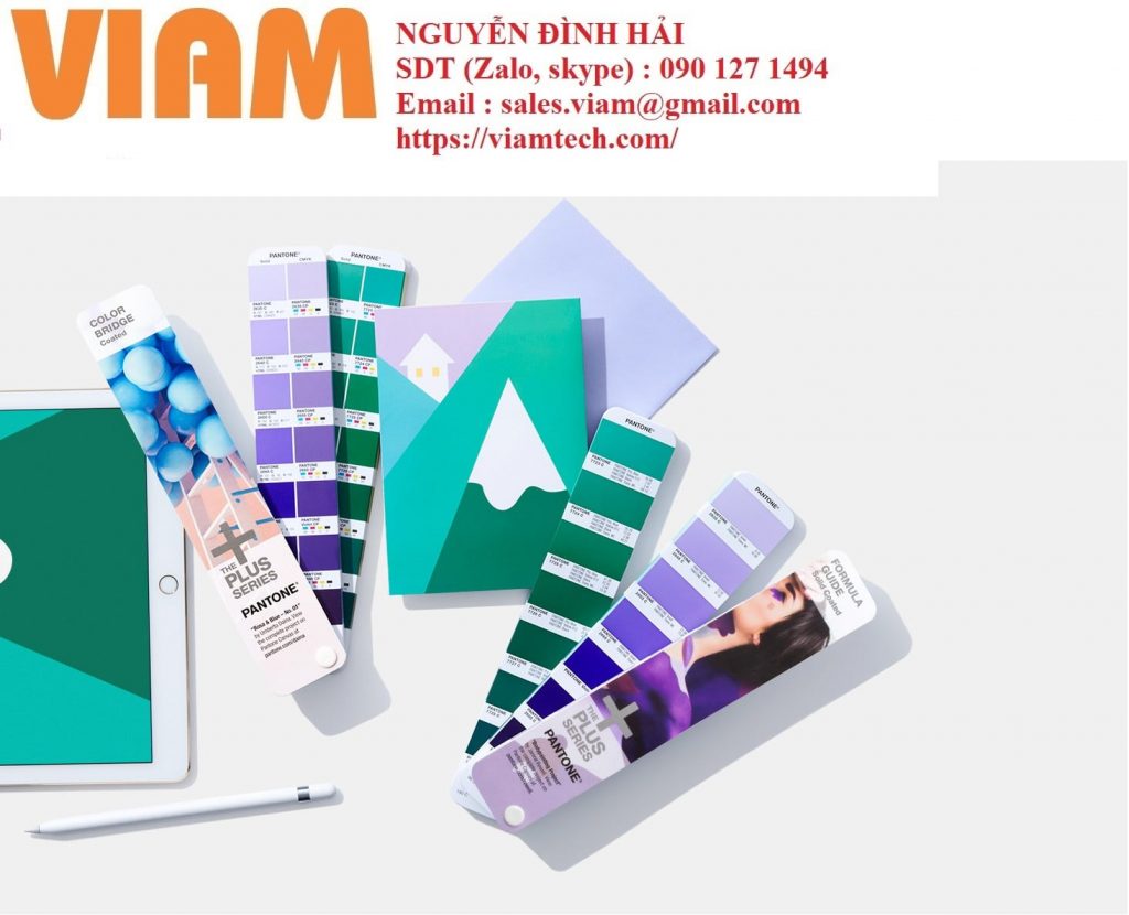Quạt màu Pantone